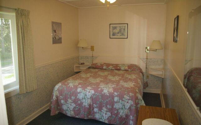Shuswap Lake Motel & Resort