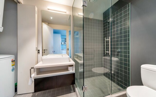 QV Get Away Viaduct Apartment - 945