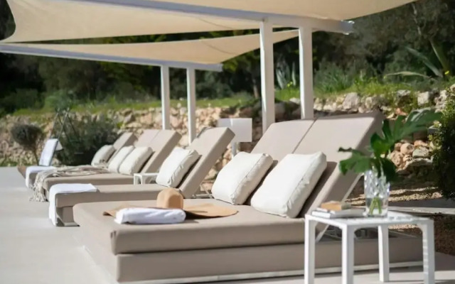 Villa With Multiple Outdoor Terrace
