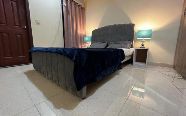 3 Bedroom House in main blue area f-6