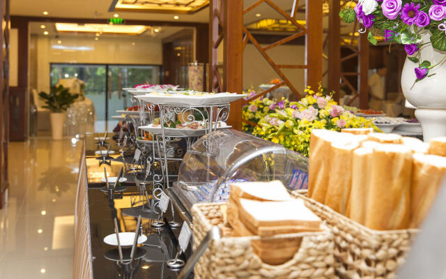 Vien Dong Hotel