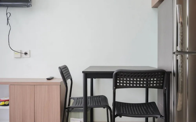 Simply Good Studio Apartment at Springwood Residence
