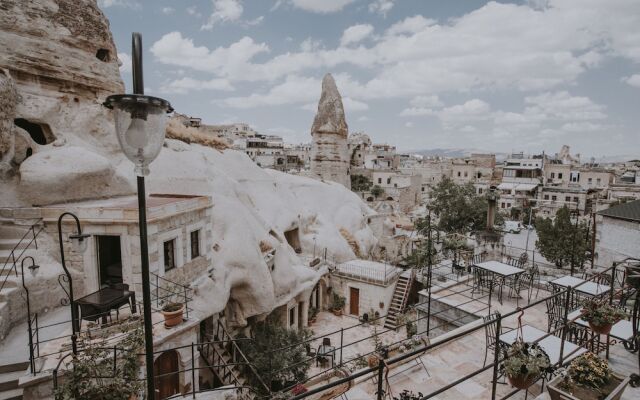 Shoestring Cave House - Hostel