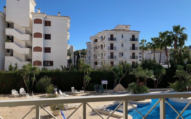 Sunny apartment in Albir el Point