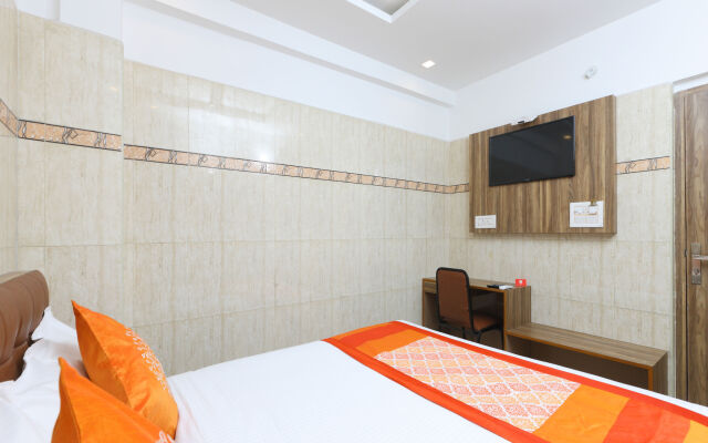 OYO 11437 GMT Centre