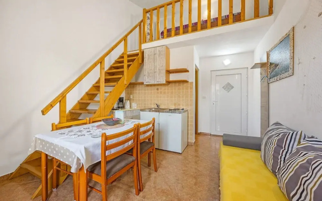 Studio Apartment, 250m From the Beach