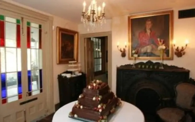 The Elms Bed and Breakfast