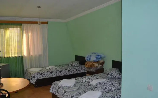 Hotel Rica