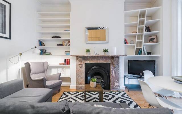 2 Bedroom Flat in West Kensington