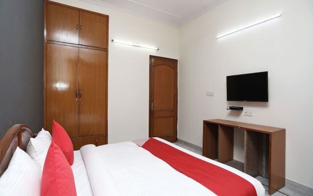 OYO 14408 Corple Stays