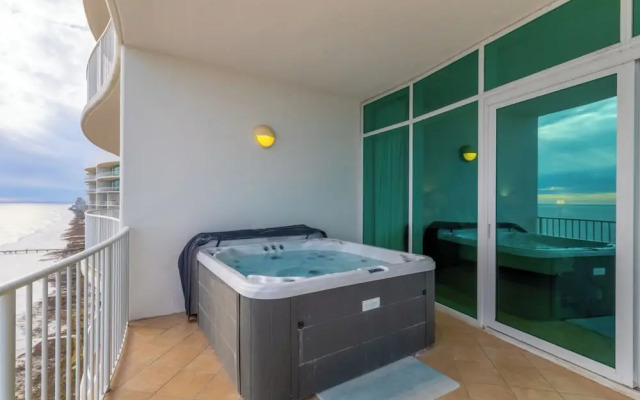 Turquoise Place 2205 C