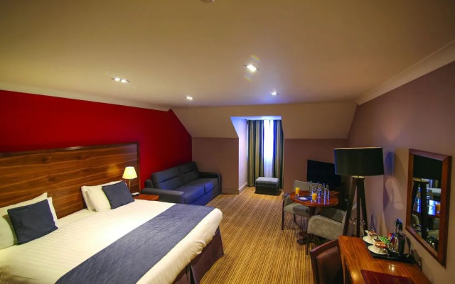 Old Thorns Hotel & Resort