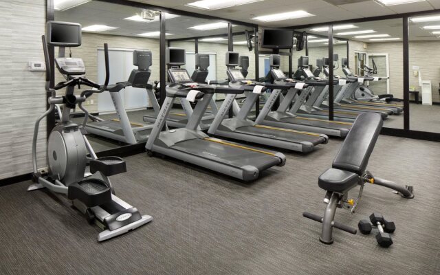 Courtyard by Marriott Edison Woodbridge