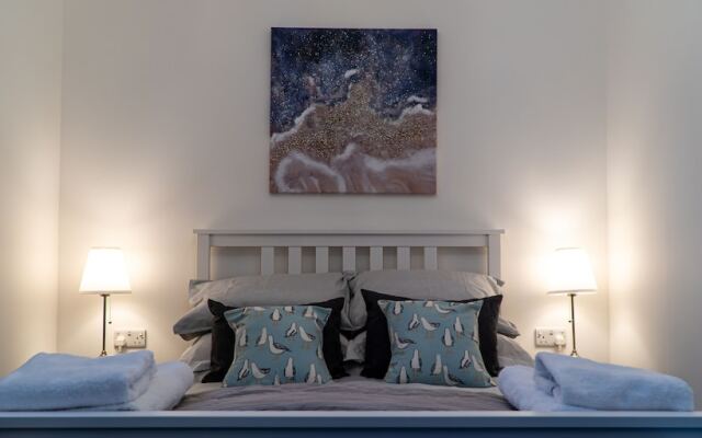 The Old Paint Shop Apartment - Centrally Situated