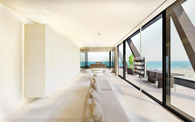 Victoria Palace Hotel