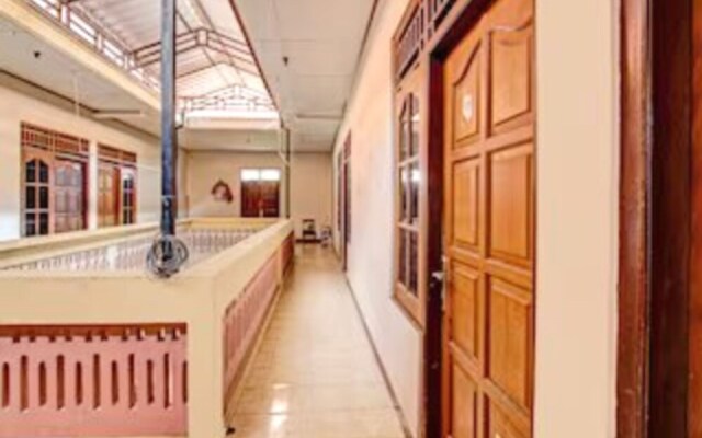SPOT ON 92434 Puri Kasih Guest House Syariah