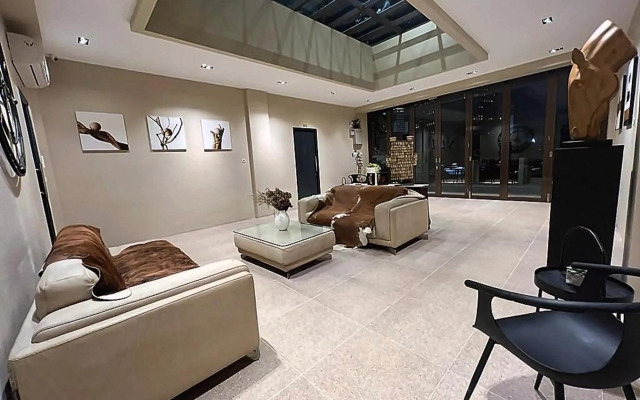 Choska Residence