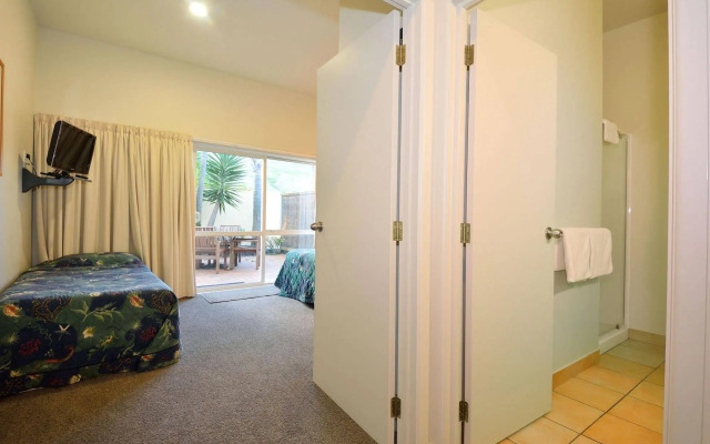 Ocean Beach Motor Lodge