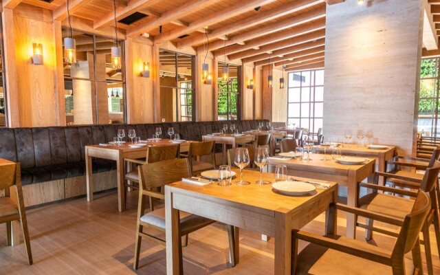 Land's End Boutique Hotel