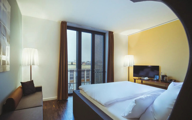 Numa Berlin Weinmeister