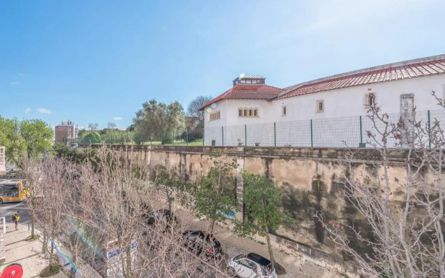 Vita Portucale ! Deluxe 3 Br Apartment in Arroios