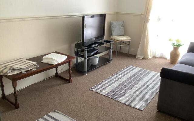 Second Floor Apartment Tenby Town Centre