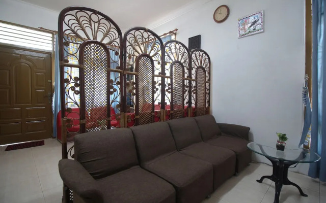 OYO 2593 Mawar Homestay