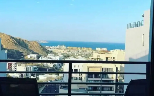 Oceanwiew Condo Rooftop pool