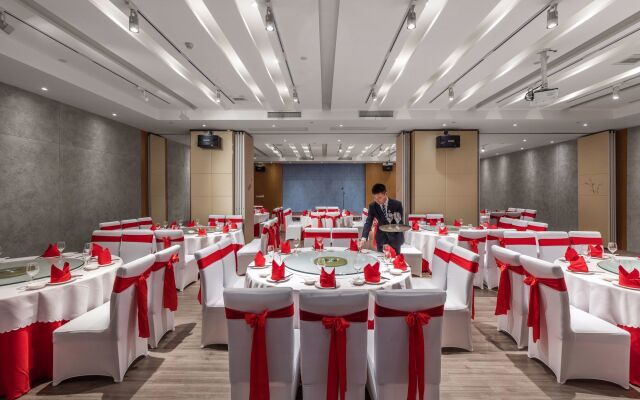 Life All Suites Hotel (Suzhou International Expo Center)