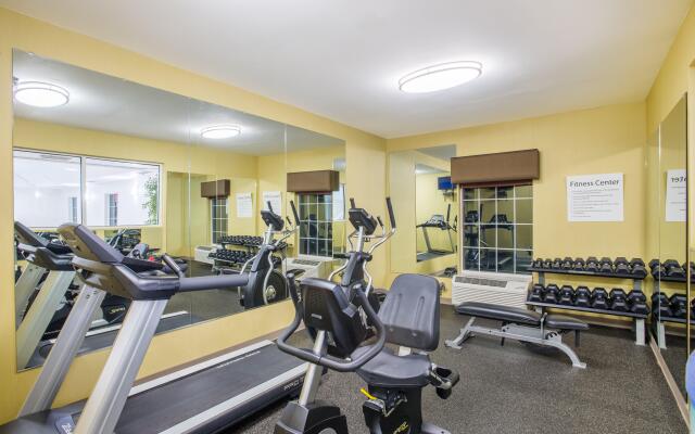 Holiday Inn Express Hotel & Suites Brattleboro by IHG