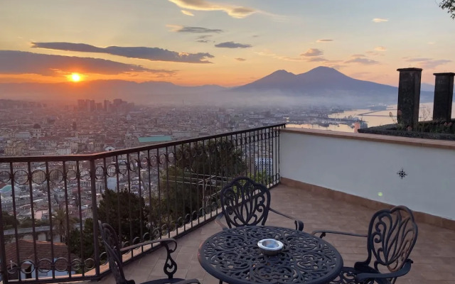 Le Petit Palais Naples