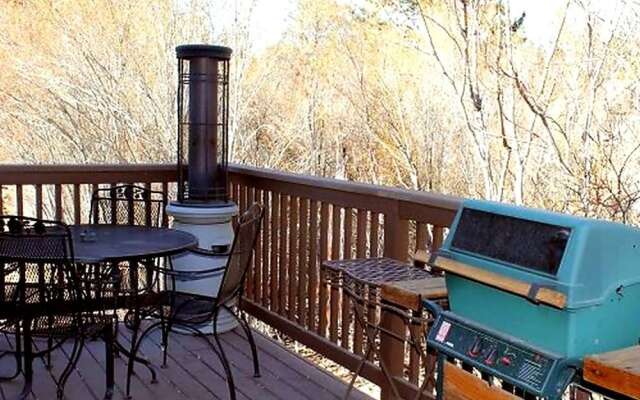 Moonridge Den- One Bedroom