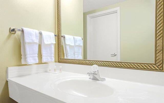 Days Inn - St. Louis/westport