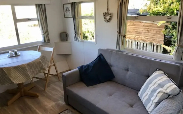 Cosy and Rural Lodge at Goldhill Glamping