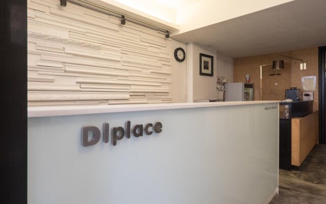DI Place Hotel