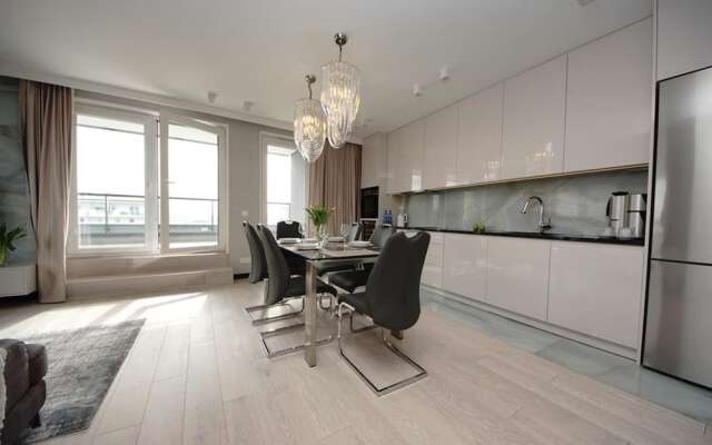 BillBerry Apartments - 16th Floor
