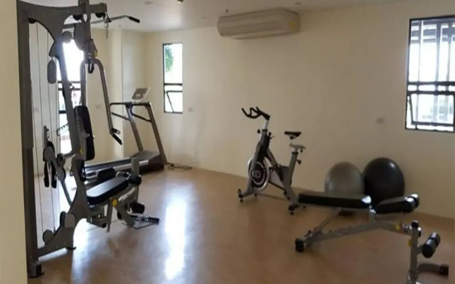 Mabolo Garden Flat by SDC