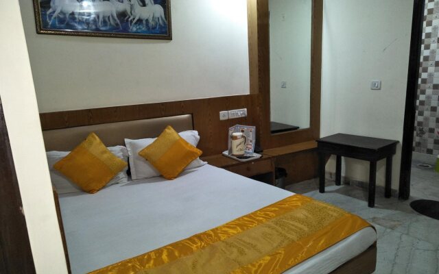 OYO 12739 Mahesh Inn