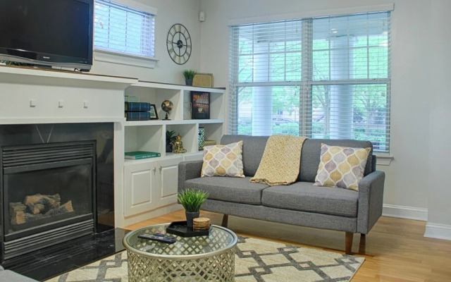 2 bedroom, East 9th Street