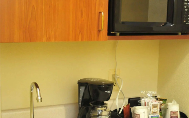 Comfort Suites Newark - Harrison