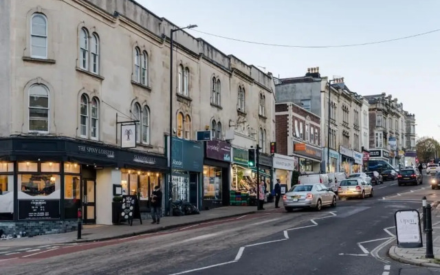 Your Apartment - Redland Place
