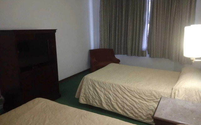 Hotel Arroyo Express