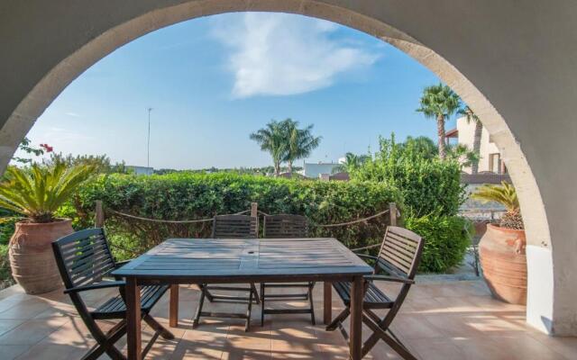 Apartment 2 With Pool And Sea View