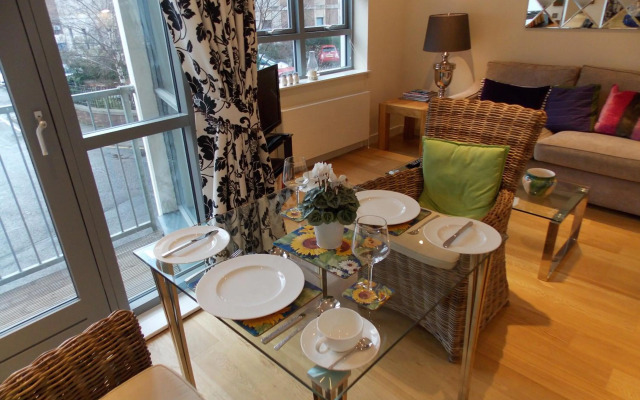 Violet Bank Apartment New Town
