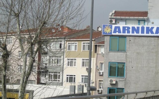Arnika Aparts Topkapi