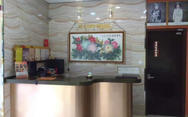 Expo Hotel