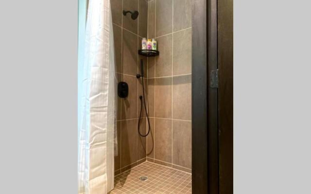 3E-Spacious 2 bedroom in Oakland, sleeps 8
