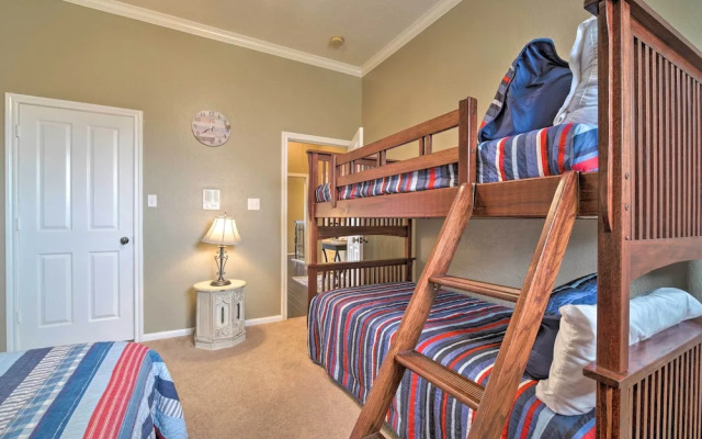 Waterfront Lake Conroe Getaway w/ Multiple Decks!