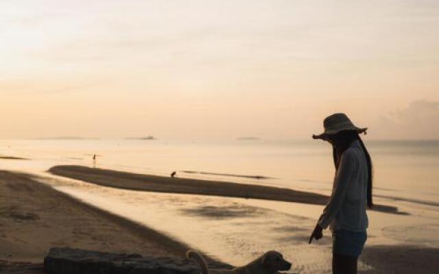 Grand blue condominium by Lookkaew