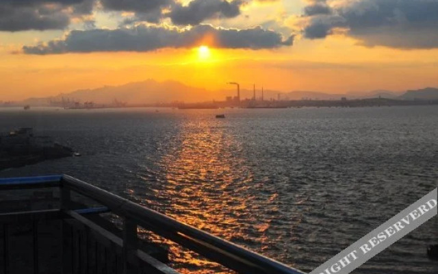 Qingdao BlueStone Seaview Hostel